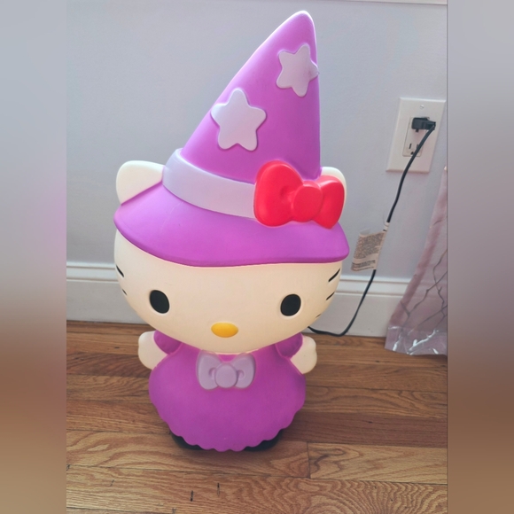 New Sanrio Hello Kitty Halloween Witch Lighted Yard Decor...